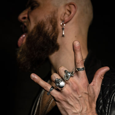 † Men † - Black Feather Design